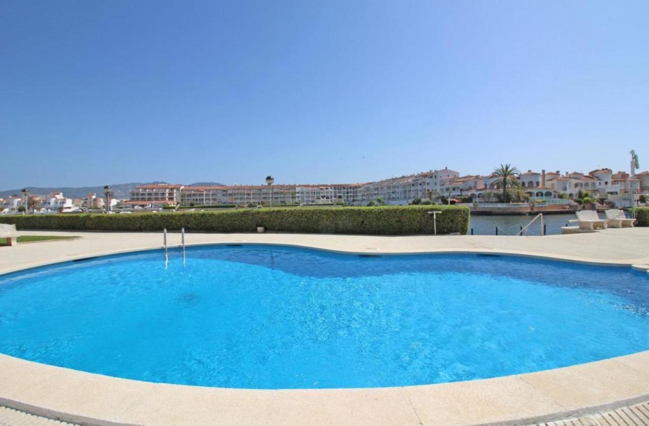 Apartamento Gran Lago Con Vistas Al Canal Empuriabrava Ngoại thất bức ảnh