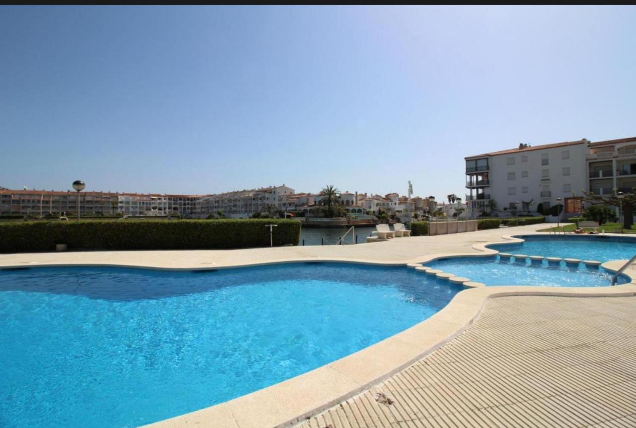 Apartamento Gran Lago Con Vistas Al Canal Empuriabrava Ngoại thất bức ảnh